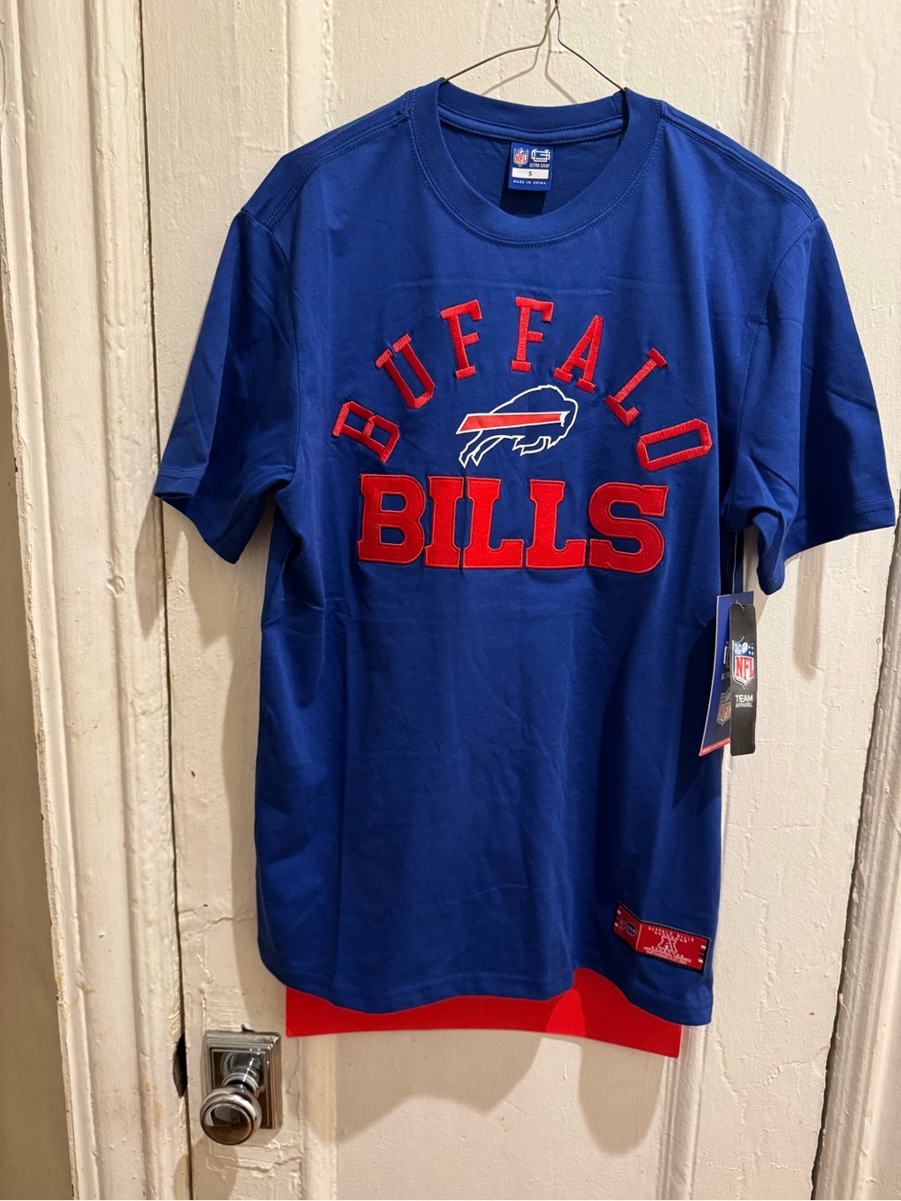 New Buffalo Bills T-Shirt With Embroidered Lettering Size S